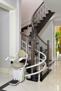 Stairfriend_2-curved-stair-lift